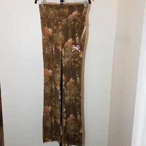 Faded Rose Camo Leggings Stretch Flared Size XS Retro Comfy Outdoors NWT